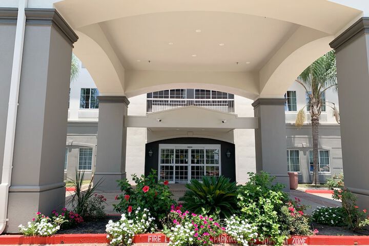 Hotel 6 of 15