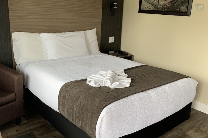 Cairns Motel
