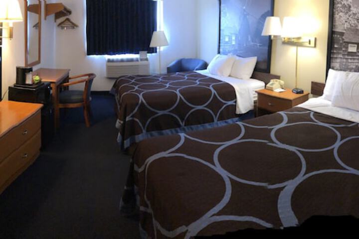 Room 13 of 22