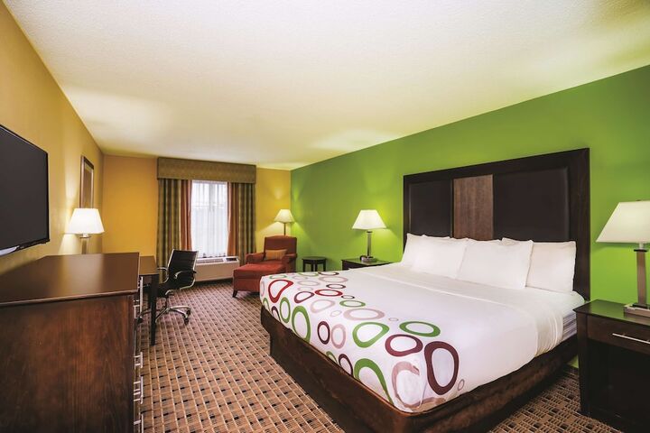 Room 16 of 33