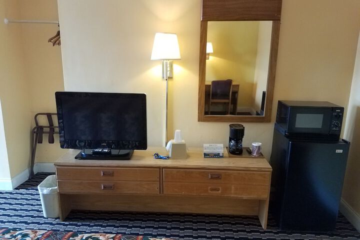 Room 10 of 15
