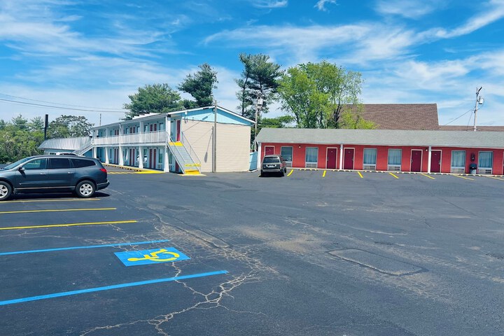 Hometown INN