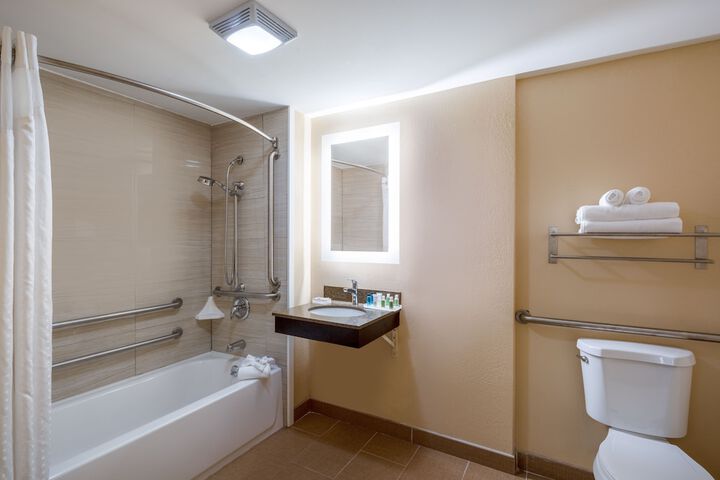 Holiday Inn Poughkeepsie by IHG