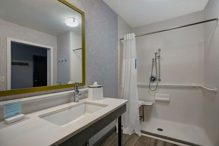 Hampton Inn Westfield