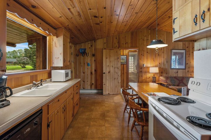 El Western Cabins & Lodges