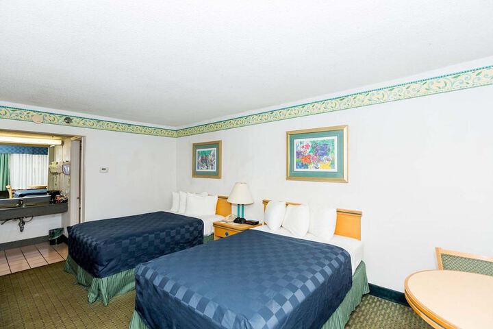 Room 26 of 45
