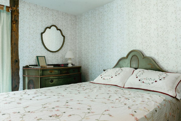 Room 9 of 25