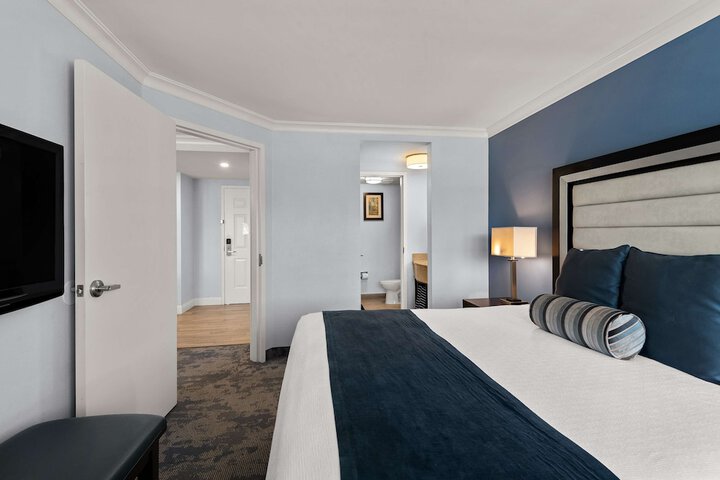 Room 19 of 42