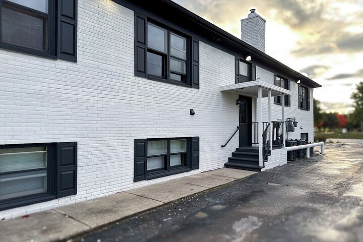DTW Suites