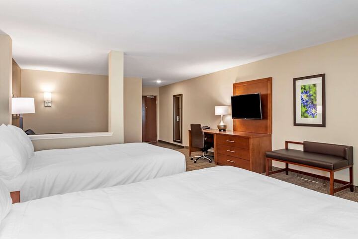 Room 21 of 28