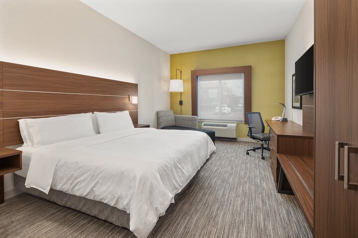 Room 27 of 42