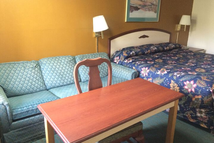 Room 25 of 36