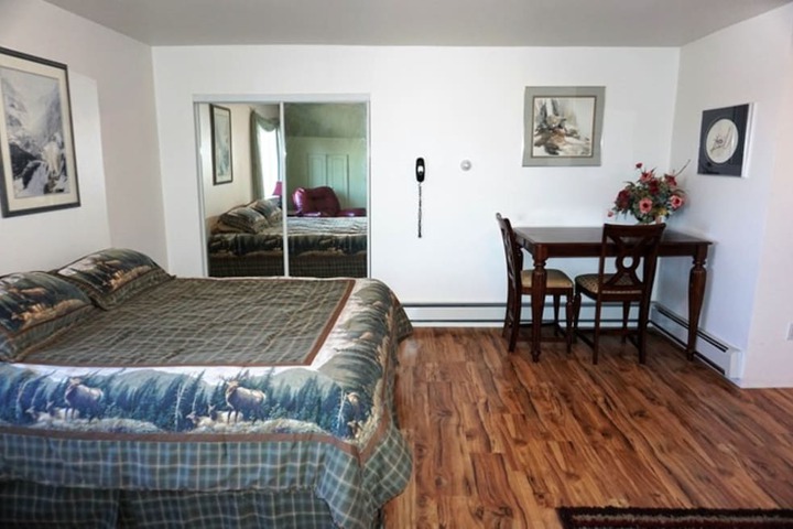 Room 7 of 11