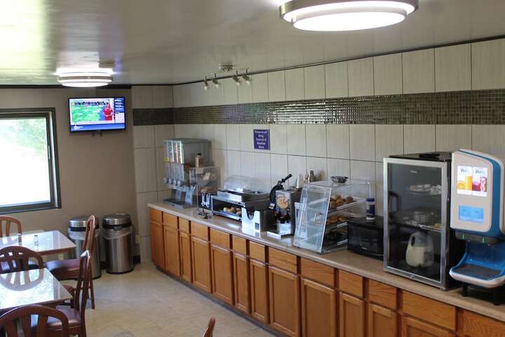 Breakfast/Coffee Service 30 of 39