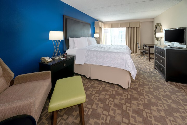 Room 21 of 37