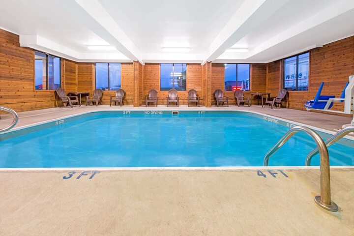 Pool 4 of 35