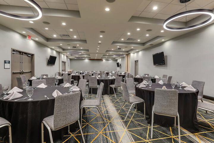 Ballroom/Hall 69 of 73