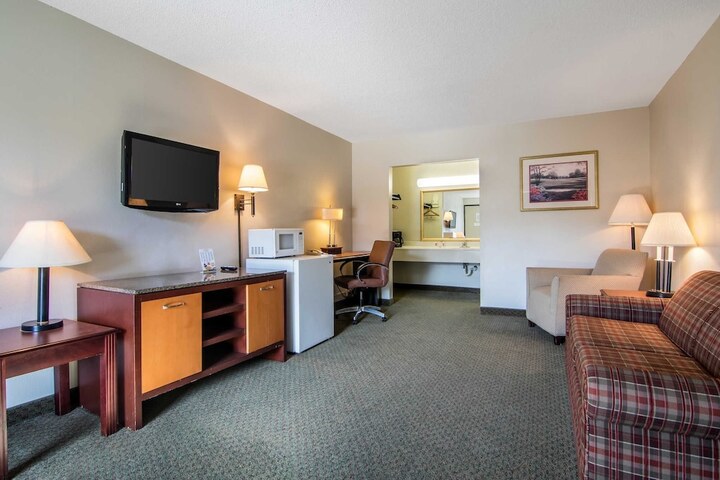 Room 22 of 33