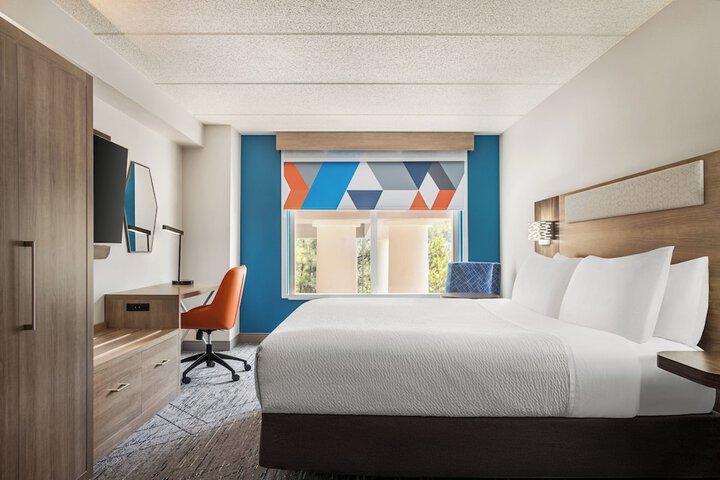 Room 33 of 55