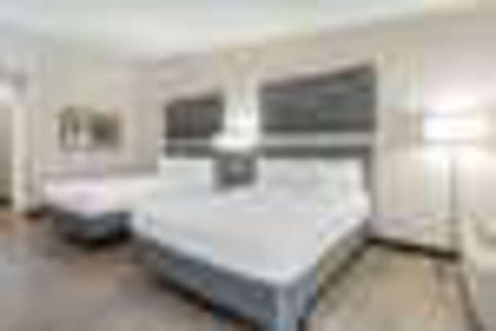 Room 53 of 160
