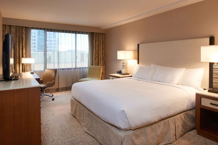 DoubleTree by Hilton Fresno Convention Center