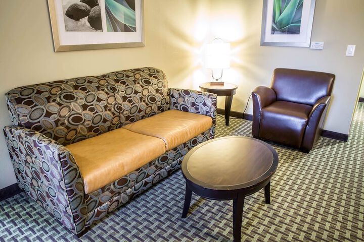 Room 15 of 32