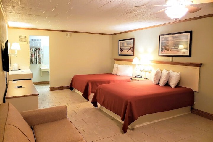 Room 19 of 33