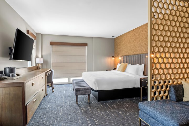 Beacon Suites Hotel
