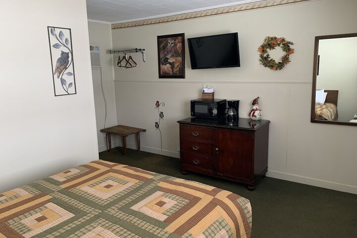 Room 7 of 48