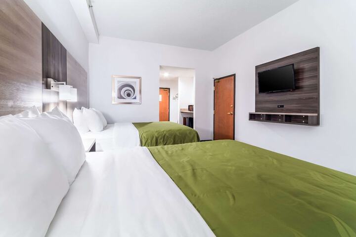 Room 15 of 40