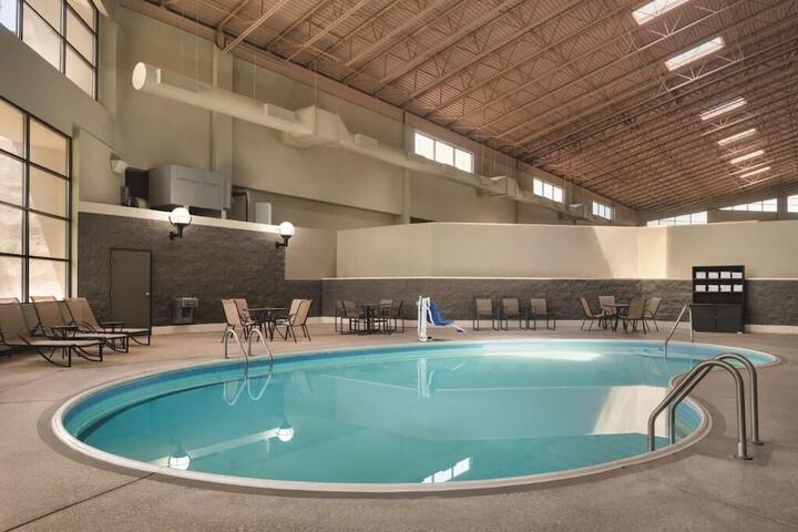 Wyndham Garden Conference Center Champaign / Urbana