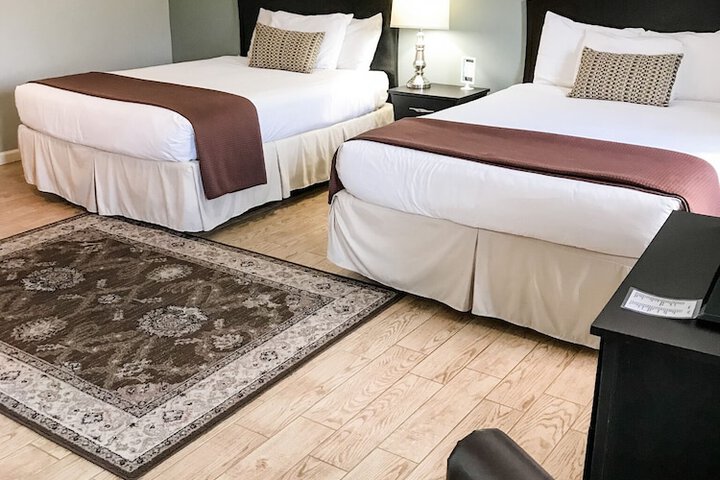 Room 32 of 51