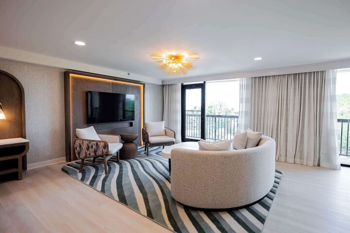 Room 32 of 91