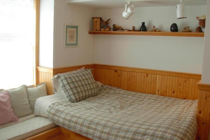 Alaska Chalet Bed & Breakfast