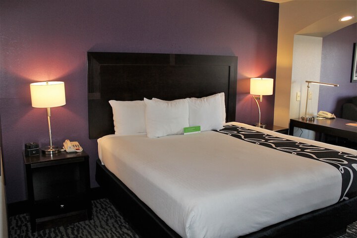 Room 16 of 49