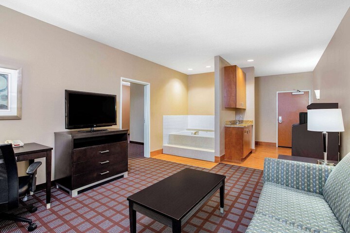 Spark by Hilton Plainfield Indianapolis