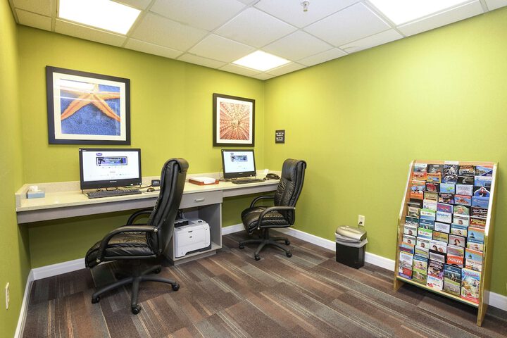 Business Center 28 of 28