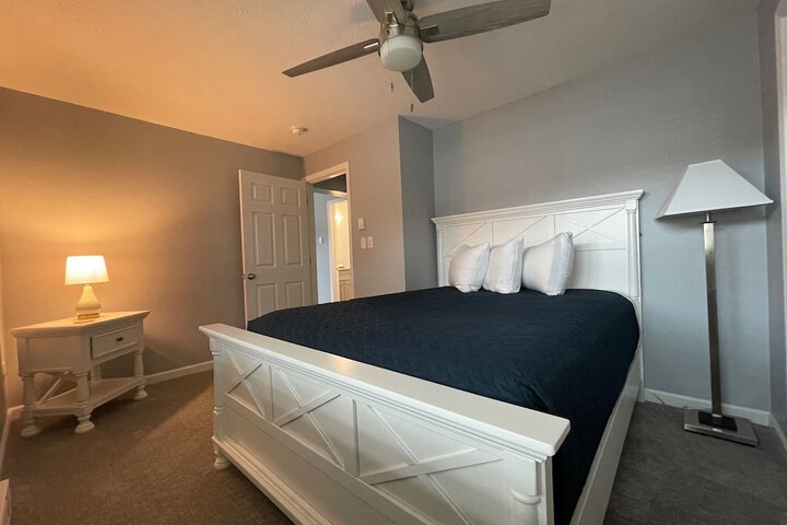 Room 10 of 20