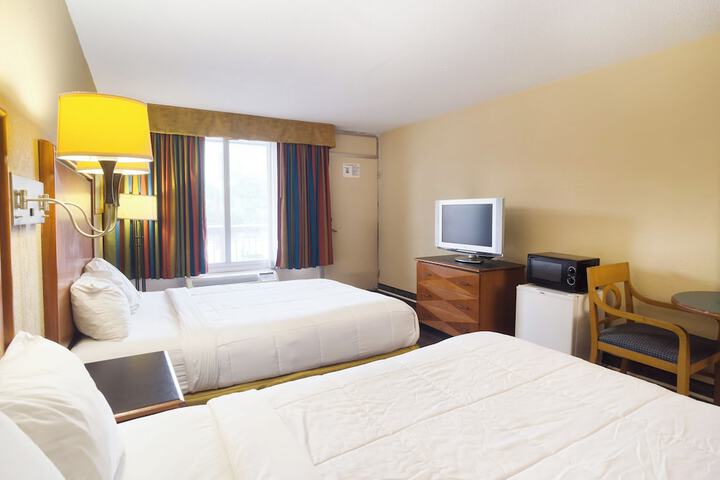 OYO Hotel Harriman near I-40