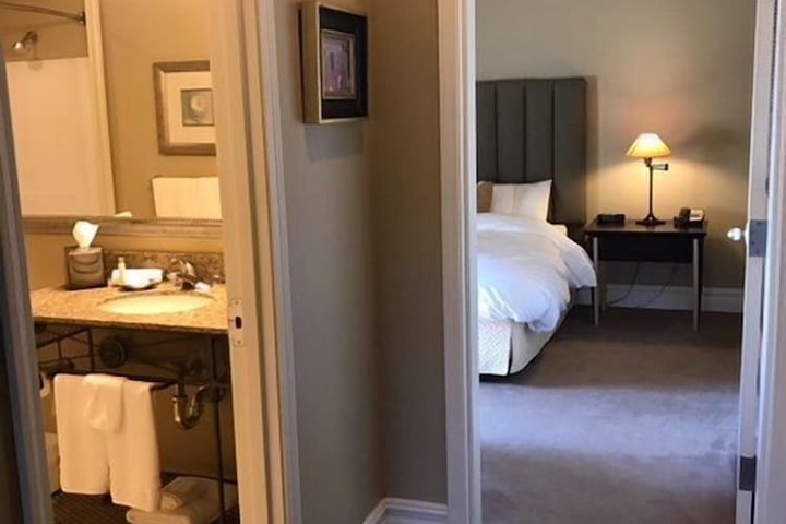 Room 33 of 35