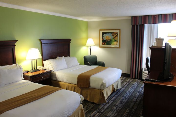 Room 17 of 32