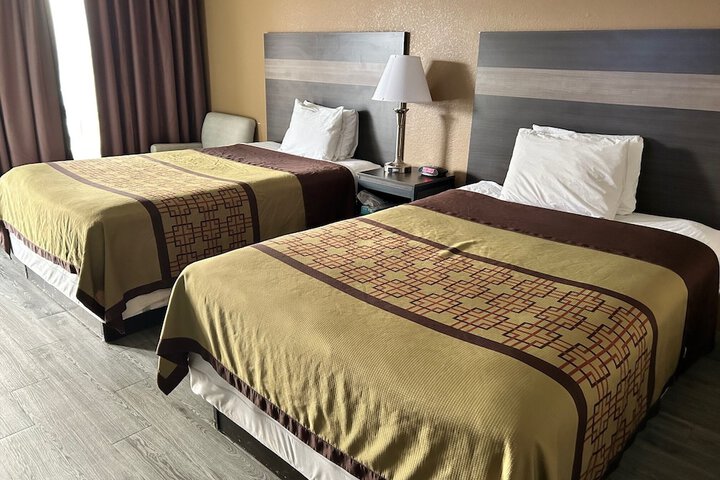 Room 8 of 8