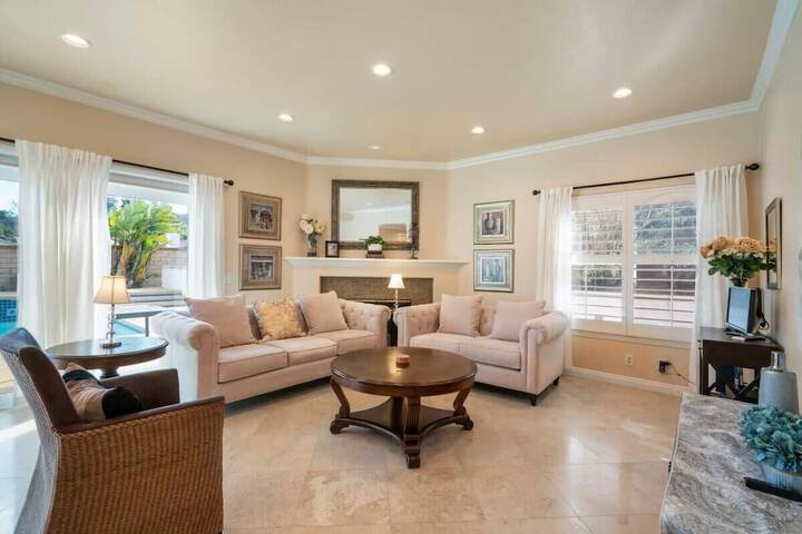 at Marbella Lane - Captivating Home W / pool