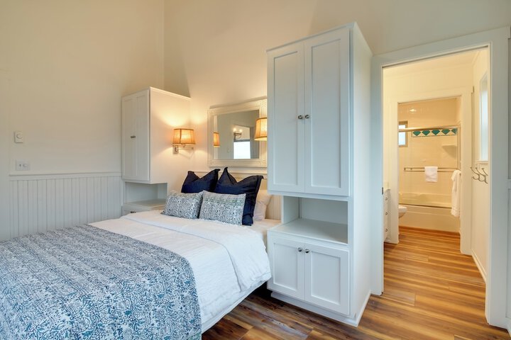 Scenic Bandon Vacation Rental w / Beach Access!