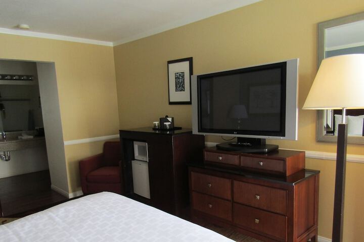 Room 34 of 71