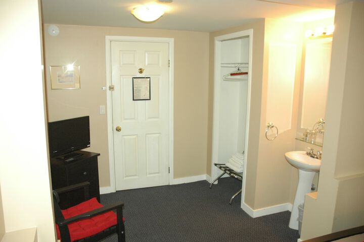 Room 15 of 57