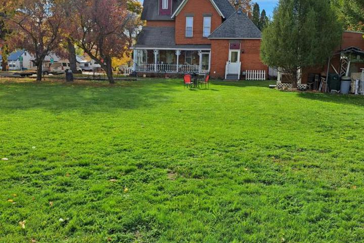 The Mays Place Bed and Breakfast