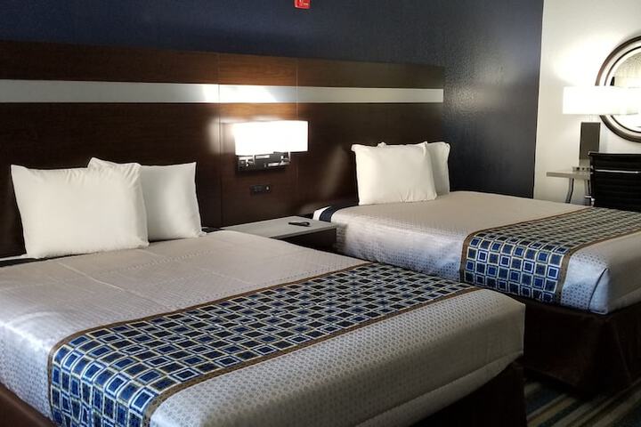 Room 10 of 21