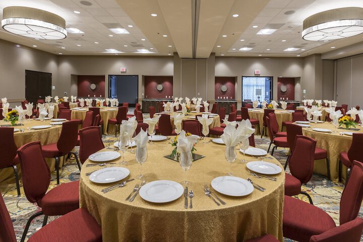 Crowne Plaza Shenandoah - Woodlands Area by IHG