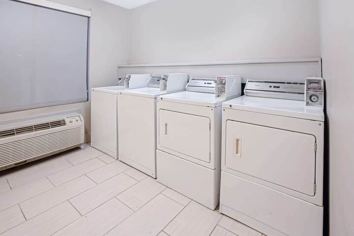 Room 22 of 49